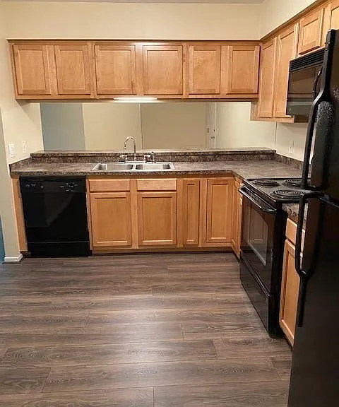 2605 Greenstone Blvd #210 — Photo 9