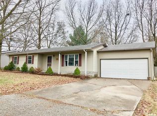 866 Stardust Dr, Herrin, IL 62948