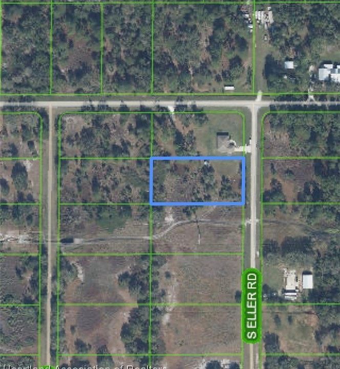 2nd image of 1628 S Eller Rd