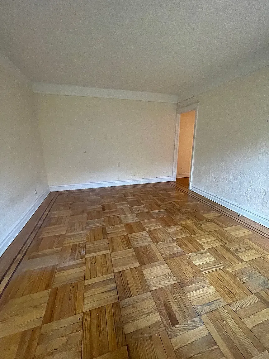 79 Avenue O — Photo 1