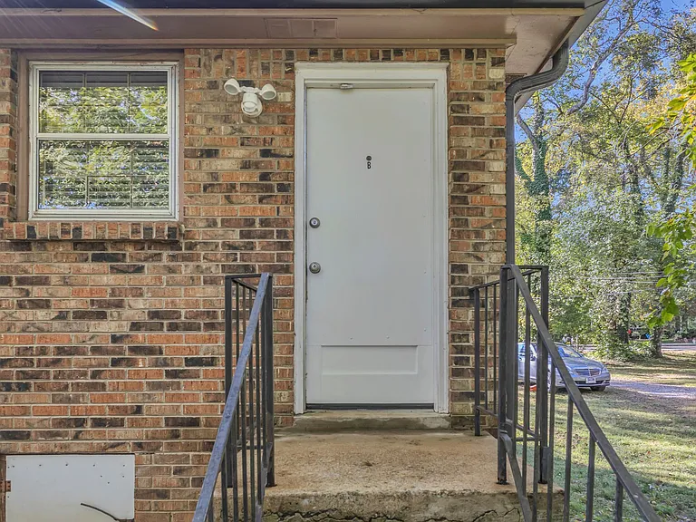 3108 Lealand Ln #B — Photo 15