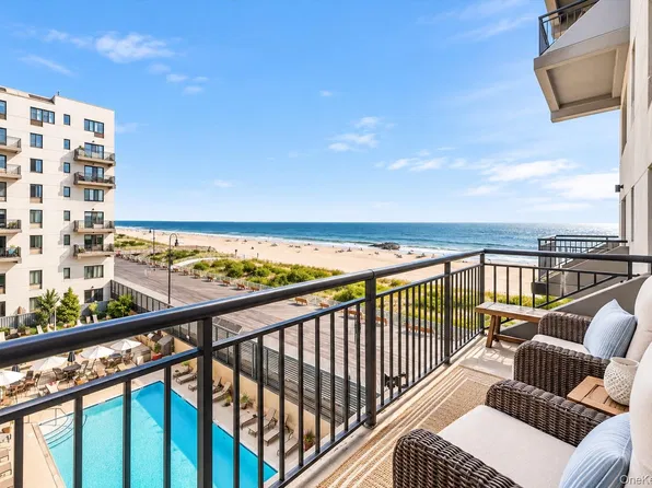 100 W Broadway #4N, Long Beach, NY 11561