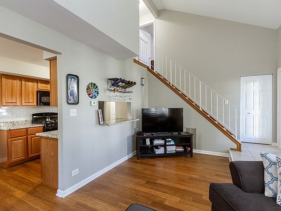3rd image of 238 Acorn Dr