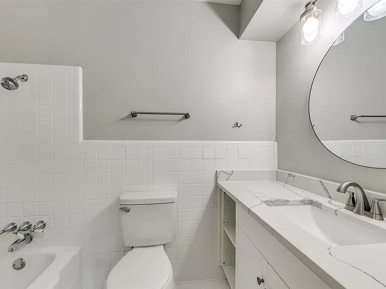 6912 Wake Forrest Dr — Photo 15