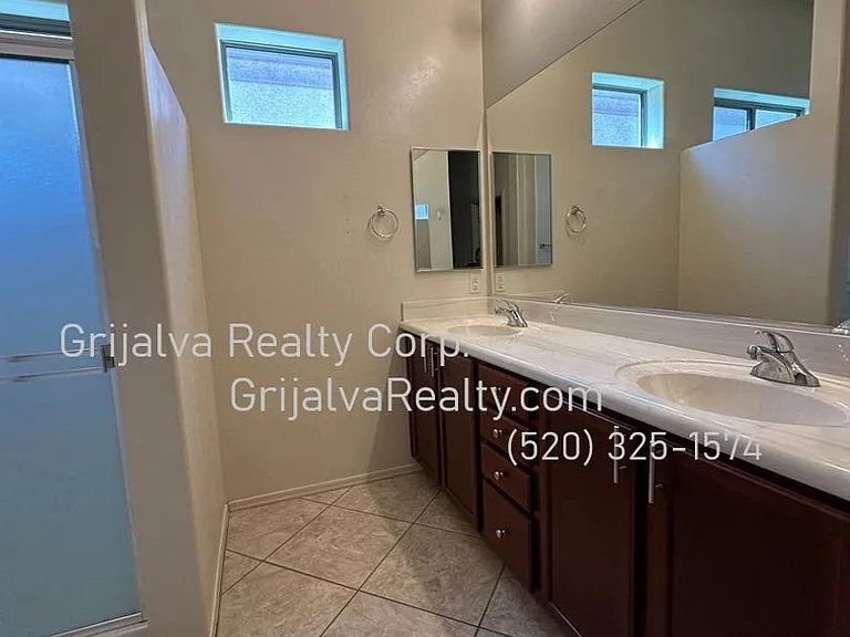 2277 W Floral Cliff Way — Photo 8