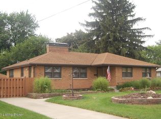 1910 Meadowcreek Dr, Louisville, KY 40218