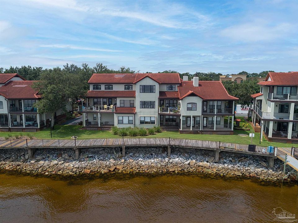 1st image of 64 Baybridge Dr