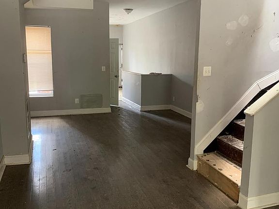 2nd image of 2752 W Mosher St