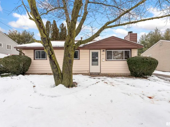 4420 51st St, Moline, IL 61265