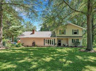 94 Kings Dr, Florissant, MO