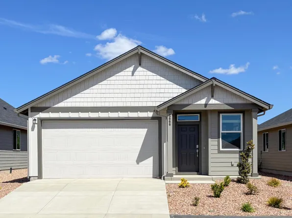 2666 NW 26th Loop N, Redmond, OR 97756