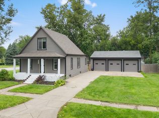 124 W Alexander St, Valley, NE 68064