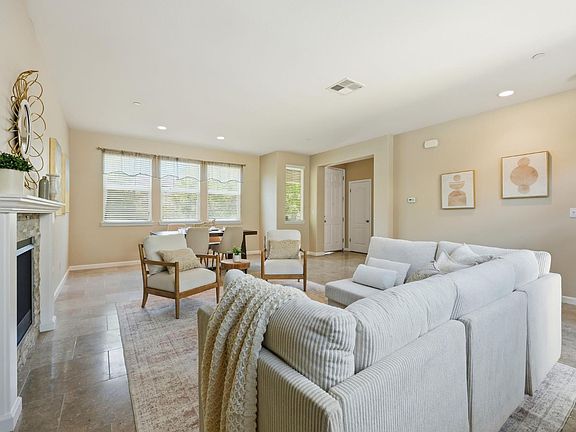 4th image of 2318 Avignon Circle