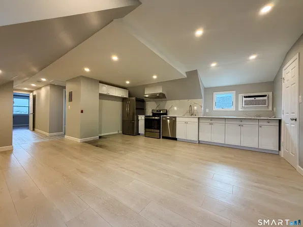119 Selleck St, Stamford, CT 06902
