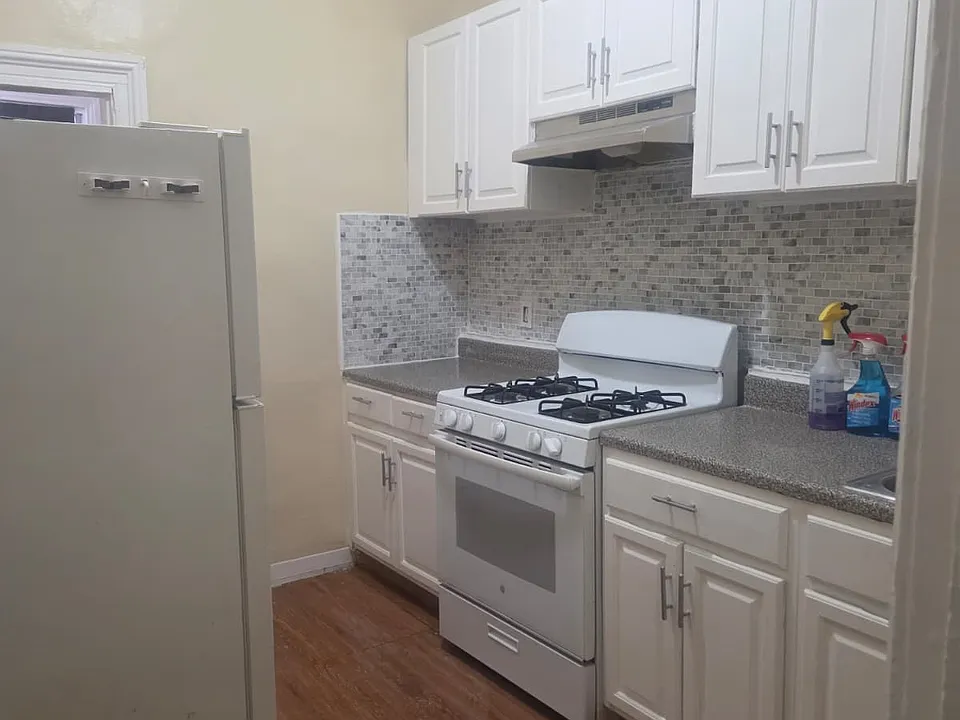 141 School St #1