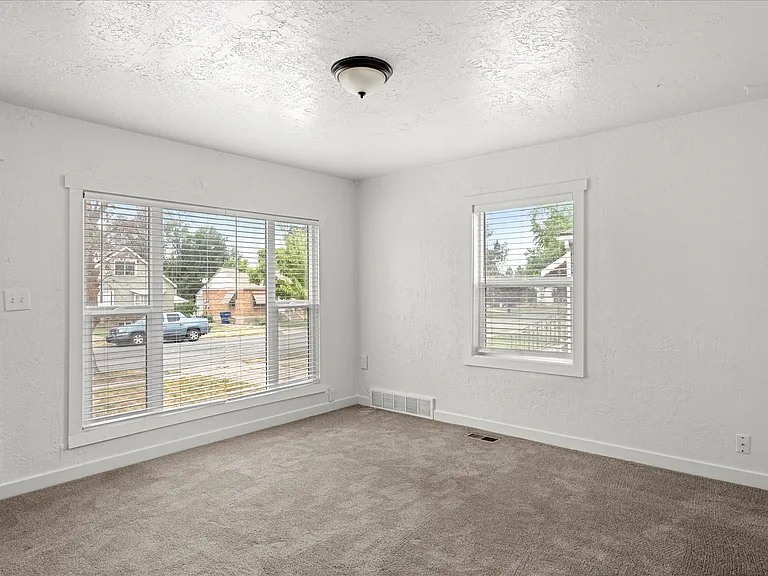 3568 Orchard Ave — Photo 4