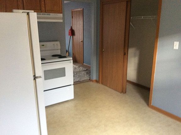 2nd image of 512 Biester Dr APT 3