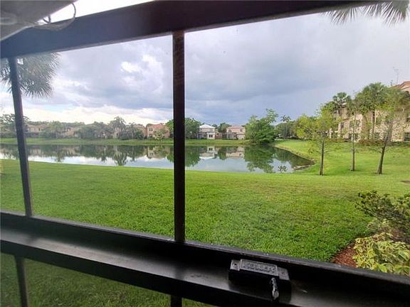 3rd image of 10730 NW 14th St APT 171