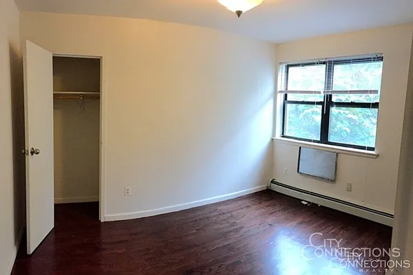 Rented by City Connections Realty | media 42