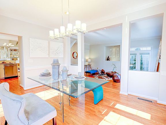 4th image of 9807 Bolton Village Ct