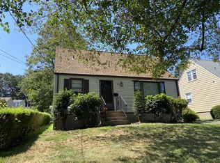 84 Honor Rd, West Haven, CT 06516
