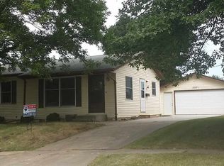 2337 Lori Dr SW, Cedar Rapids, IA 52404