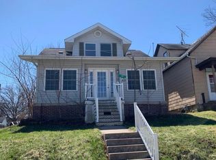 1333 Angular St, Burlington, IA 52601