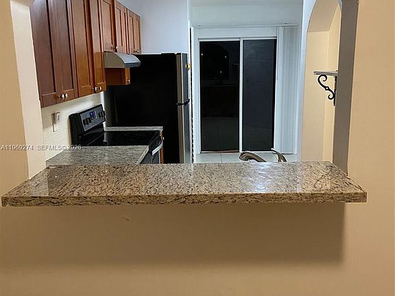 3rd image of 1270 SE 31st Ct APT 102