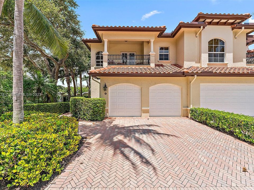 1st image of 60 Marina Gardens Dr