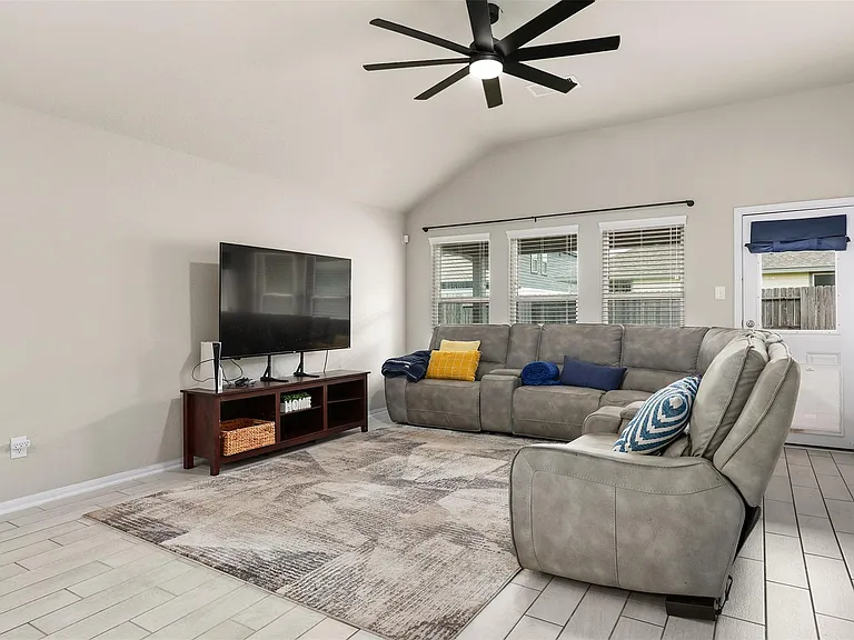 2214 Sand Lily Dr — Photo 11