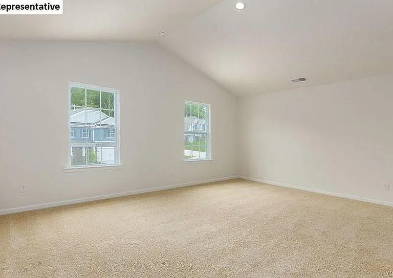 154 Calderdale Ln — Photo 10