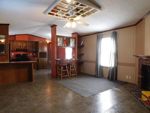 3rd image of 209 Morris Dr