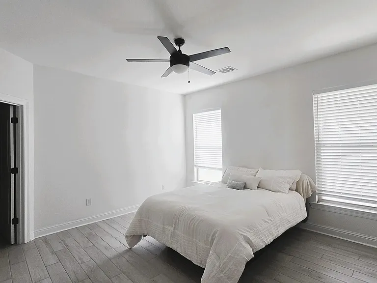 9232 Asoka Ave — Photo 23