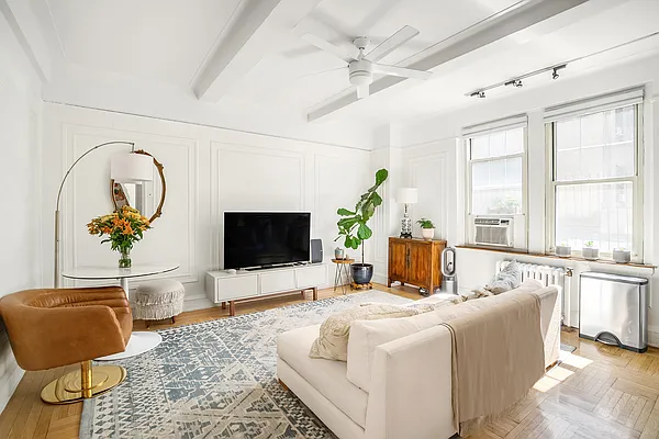 Sold by Compass | media 1
