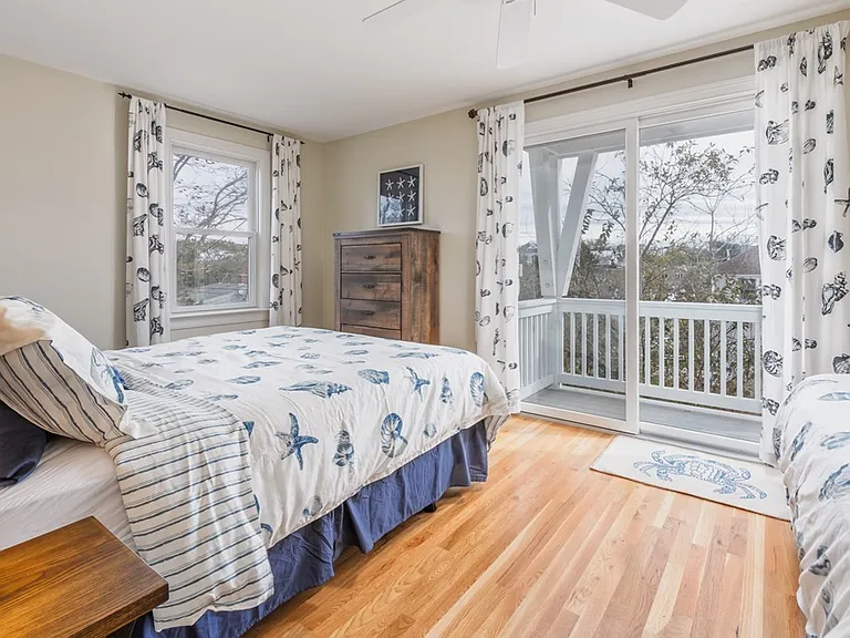 13 Girard Way — Photo 12