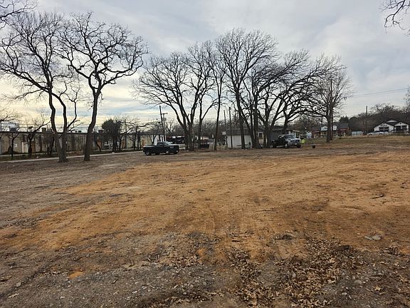 3rd image of 3422 Peachtree Rd