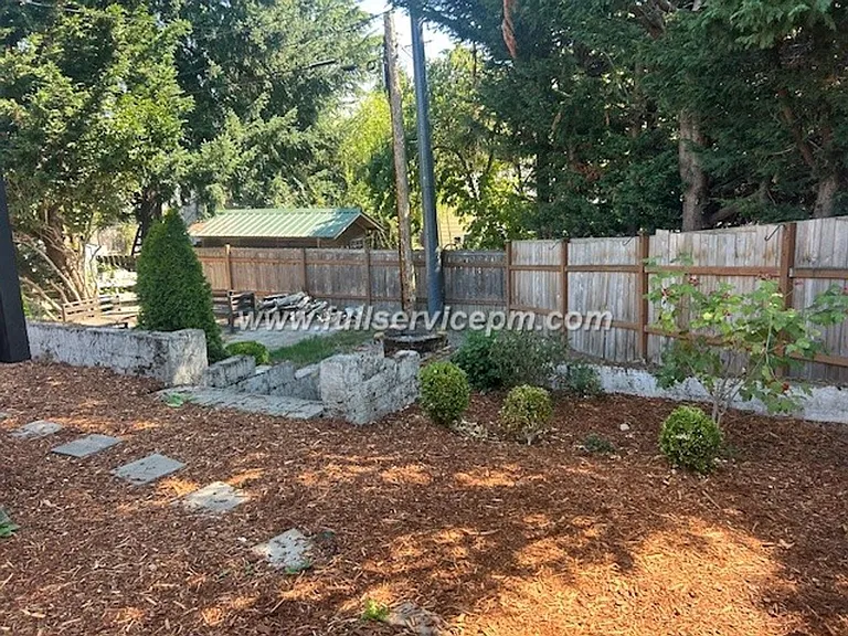 9322 31st Ave SW — Photo 37