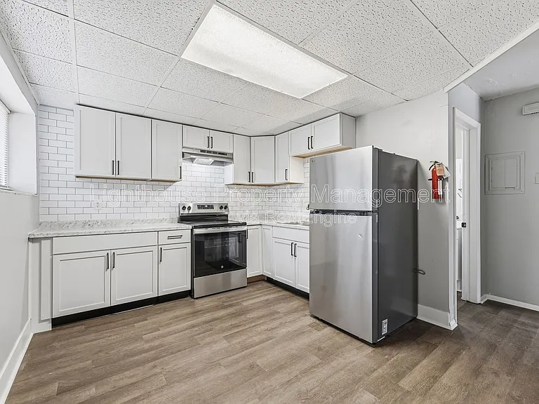 1832 Winton Ave #102 — Photo 2