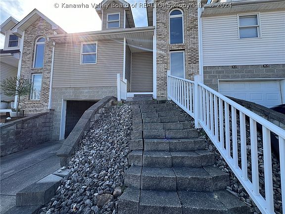 3rd image of 15 Deer Valley Dr