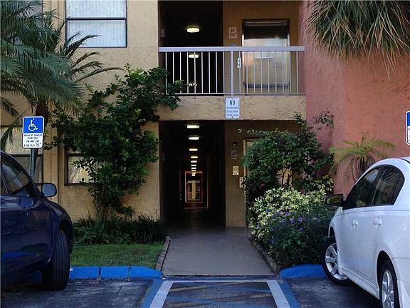 2nd image of 8180 Geneva Ct APT 122