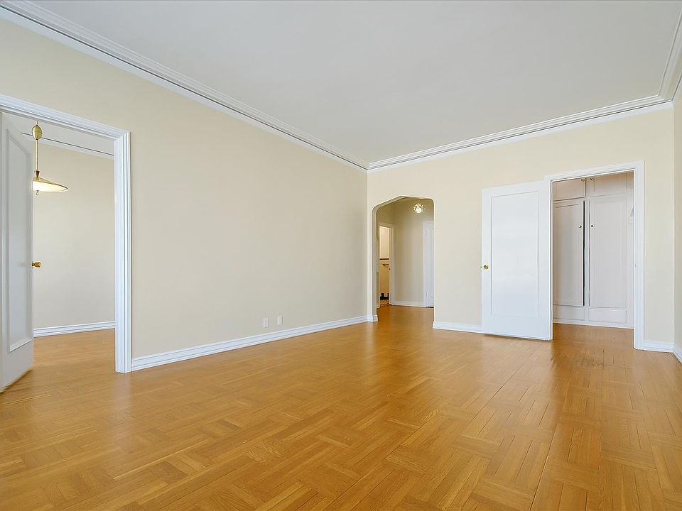 Main living area 25' x 13'

Photos are from a different unit with the same layout. No substantial differences in this room.