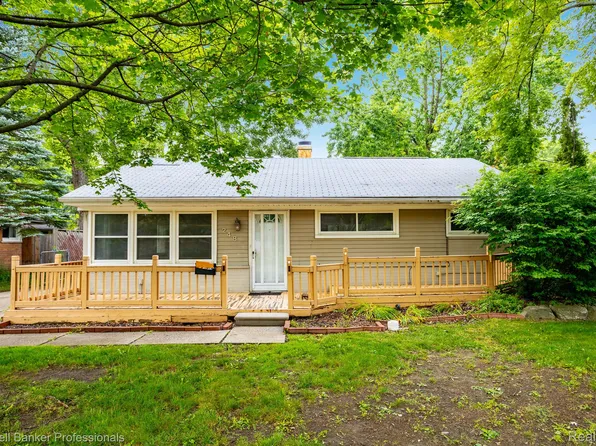 248 Kenyon Dr, Troy, MI 48083