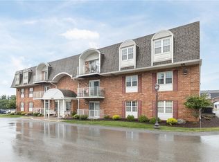 207 Clubhouse Dr, Washington, PA 15301