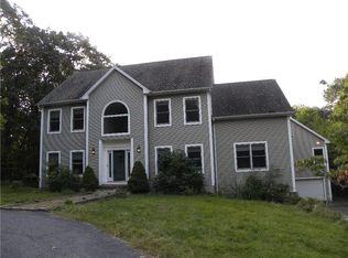 14 Pinewood Dr, New Fairfield, CT 06812