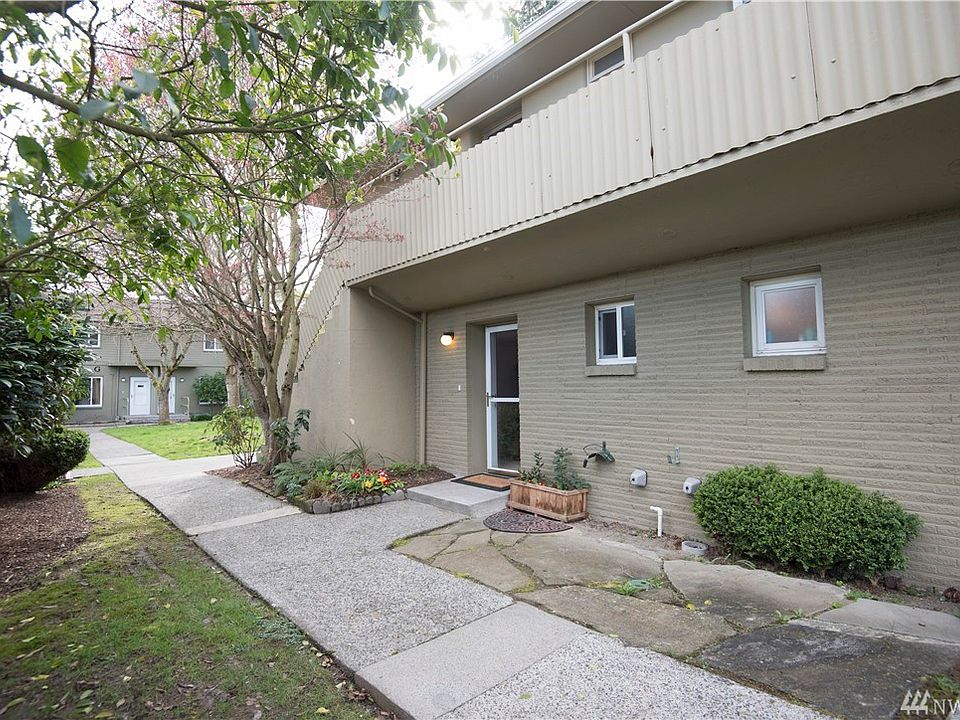 1st image of 4829 Terrace Dr NE #E4829