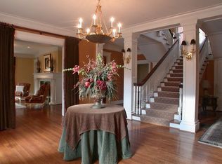 2427 Cherokee Pkwy, Louisville, KY 40204