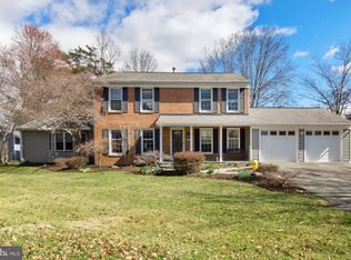 5604 Euphrates Ct, Centreville, VA 20120