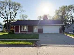 1239 2nd Ave SW, Le Mars, IA 51031