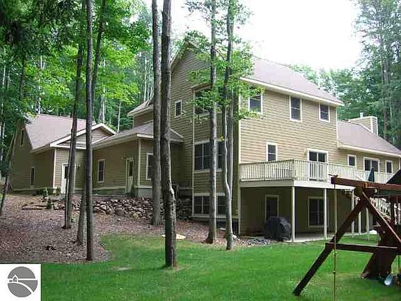 4th image of 9684 Echo Valley Dr