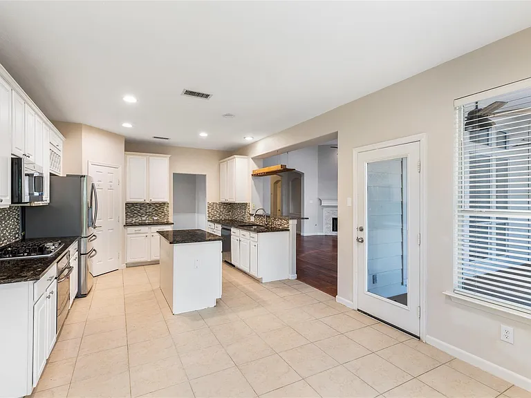 11 Belcarra Pl — Photo 10